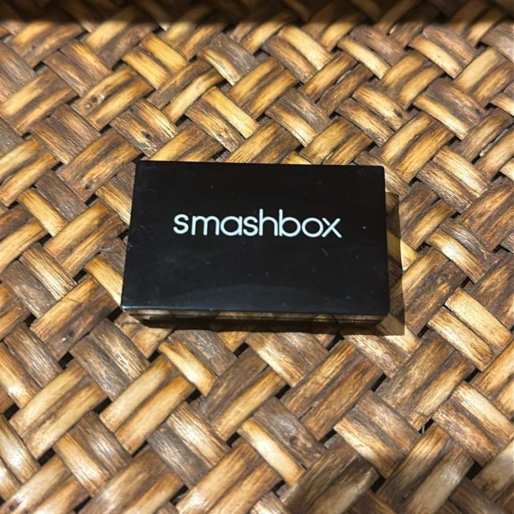 Smashbox travel sized eyeshadow double palette